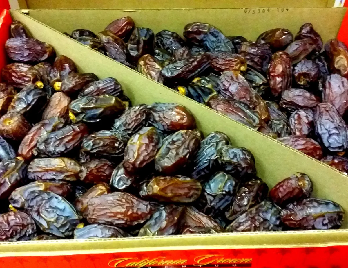 Medjool Dates Medium 11Lbs — official product photograph